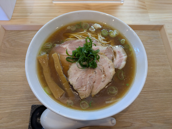 「中華そば大盛（醤油）1250円」@中華そば HIBARIの写真