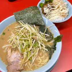 ネギラーメン（味噌に変更）＋半ライス