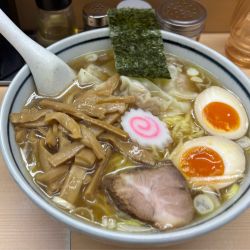 わんたんめん玉子入り大盛(1140)めんま(150)