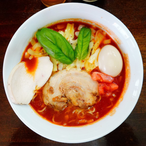 「【限定】トマトチーズラーメン＋味玉＋ビール中瓶」@麺処 むら井の写真