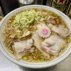 サッポロ赤星2本＋もやしピーマン竹の子皿→チャシューメン細葱