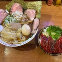 上特製醤油中華蕎麦（並盛・麺130g）1,400円