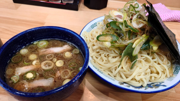 「つけそば+中盛+味付きネギ+海苔」@つけそば 担担麺 航龍の写真