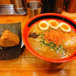 えびしおそのまま細麺＋味玉＋えびおにぎり