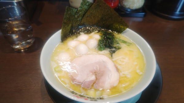 「ラーメン塩＆(ゴールドアプリ）ウズラの卵」@町田商店 入間店の写真