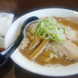 肉煮干しらーめん９５０円＆海老辛味100円