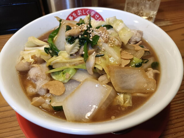 「もつワンパクそば」@ワンパク軒の写真