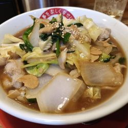 もつワンパクそば