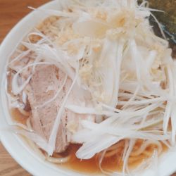 生姜とネギの煮豚ラーメン