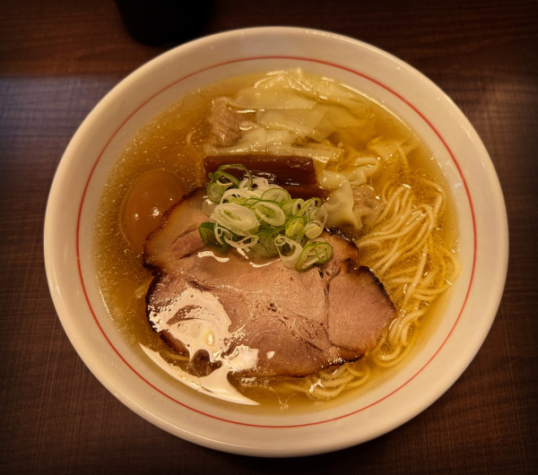 「塩そば＋味玉」@中華そば 縁の写真