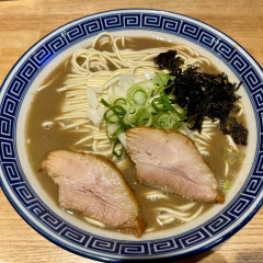 豚骨醤油 三輪の画像