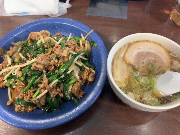 「肉めし+ミニラーメン　900円+250円=1150円」@尾道ラーメン とんちんかんの写真