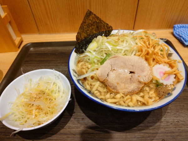 「ネギらーめん大盛＋白髪ネギ」@舎鈴 カインズスーパーセンター上里本庄の写真