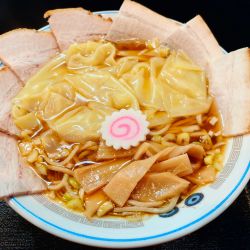 チャーシューワンタン麺