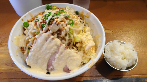 「汁なしタンタンメン（1,200円）＋追いライスボール」@夢を語れ 松山店の写真