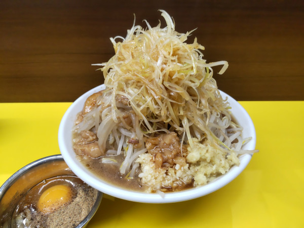 「1番セット( 味ネギ 生姜半分 スキヤキ玉子)」@豚が1番⭐︎脂が2番の写真