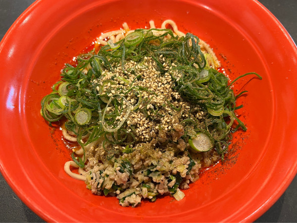 「旨辛拌麺」@麺家たいらの写真
