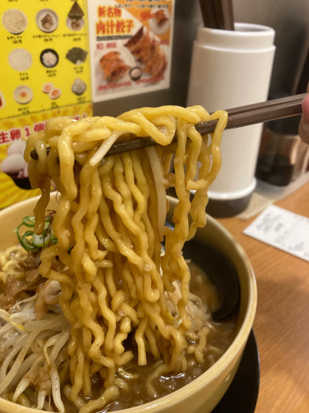 「赤みそラーメン980円大盛240g無料」@味噌ラーメン 百庵 西新宿店の写真