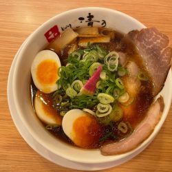 角長しょうゆ匠(¥1,000) 味玉(¥150)