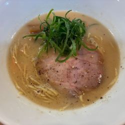 ラーメン+貝柱和え玉：950＋250円
