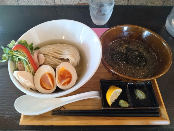 「昆布水つけ麺(煮干し)¥1200-」@トモシビの写真
