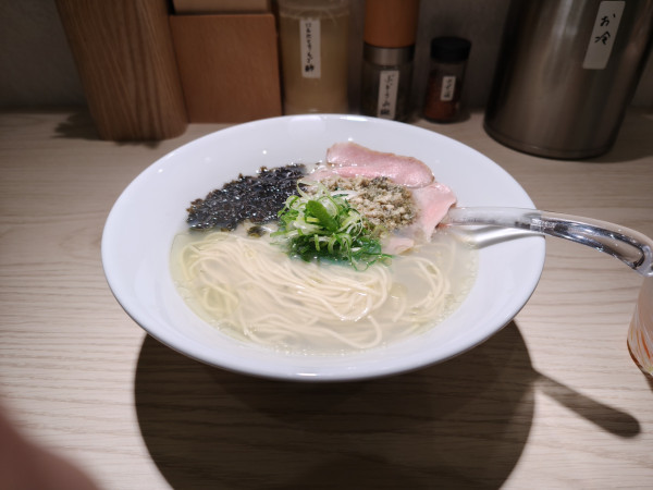 「牡蠣塩ラーメン¥900」@らぁめん 希いろの写真