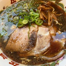 背脂黒醤油ラーメン　790円