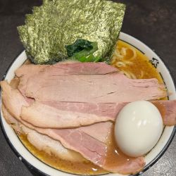 特製ラーメン+中盛り（1400円+100円）