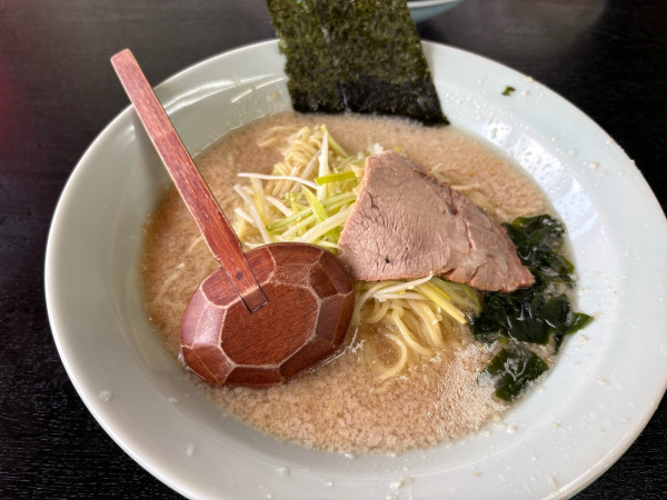 「ネギラーメン中　950円」@ニューラーメンショップ 伊奈町店の写真