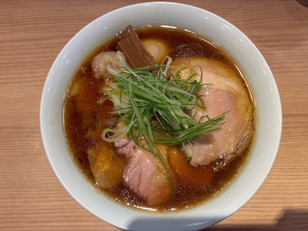 「特製醤油らぁめん」@中村麺三郎商店の写真