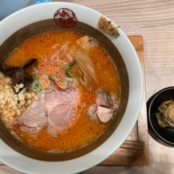 海老拉麺¥1,250