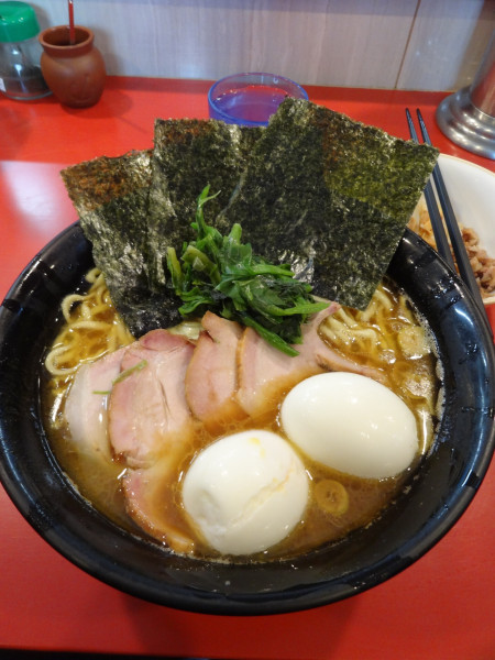 「中盛チャーシュー麺、白玉W、まぶし」@家系総本山 ラーメン吉村家の写真