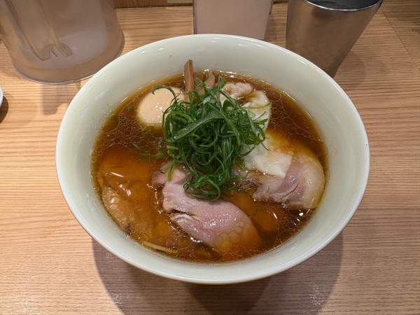「特製醤油蕎麦」@中村麺三郎商店の写真