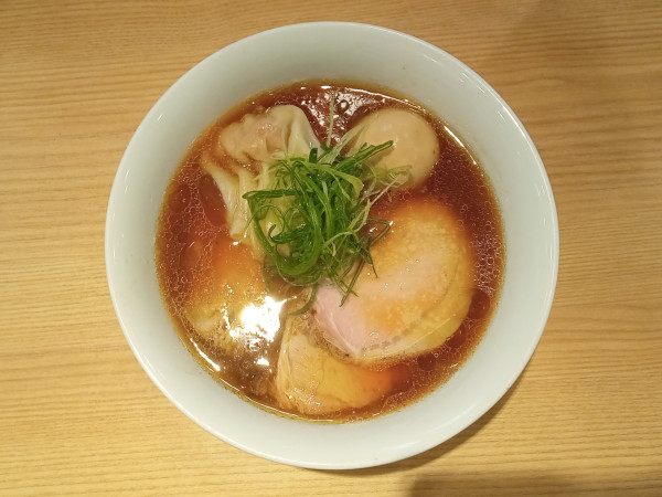 「特製醤油らぁ麺」@中村麺三郎商店の写真