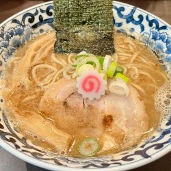 魚介とんこつ濃厚ラーメン