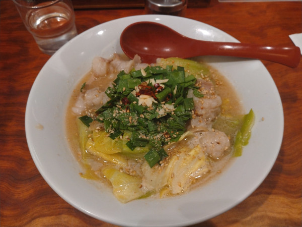 「【限定】博多もつ味噌らーめん¥1500-」@三馬路 東京店の写真