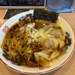 ワンタンそば1000円