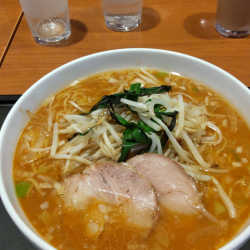 飯田商店監修　みそラーメン