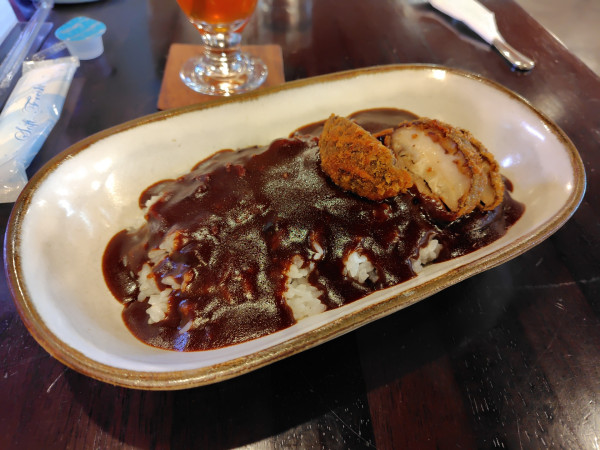 「しいたけカツカレー1200円（期間限定～2/23まで）」@ベニ屋の写真