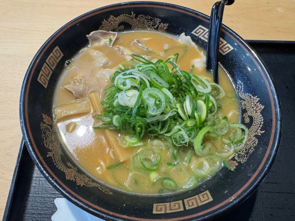「豚骨しょうゆ」@ラーメン 横綱 刈谷オアシス店の写真
