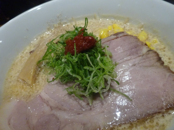 「白味噌ラーメン　1,200円」@特選中華蕎麦 諭吉 渋谷店の写真