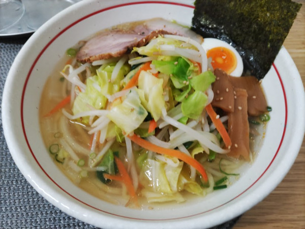 「塩らーめん（＋野菜ミックス）」@すぱいすの写真