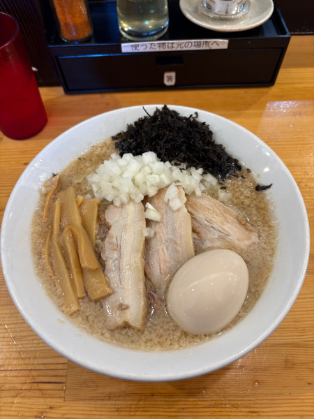 「背脂煮干らーめん」@煮干らーめん 川むらの写真