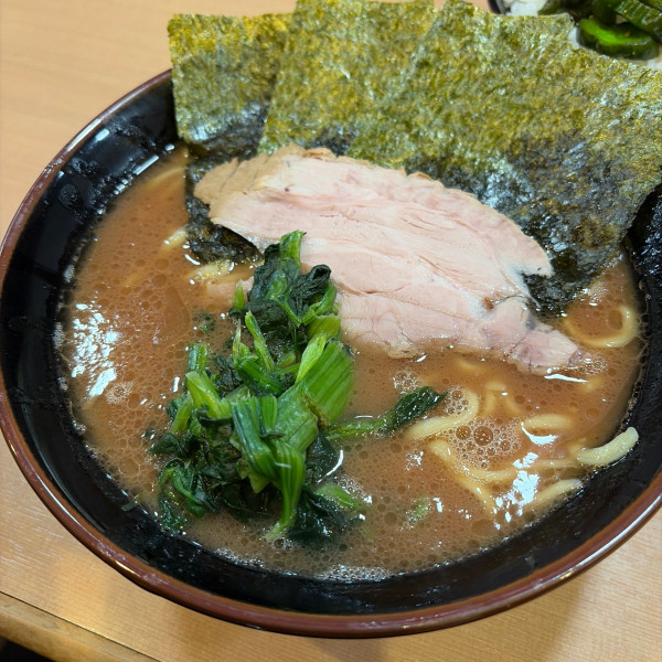 「ラーメン」@横浜家系らーめん 武道家 賢斗の写真