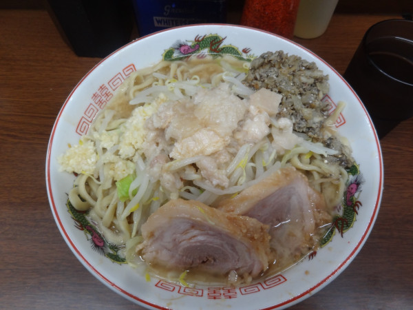 「小940円煮干しの波動150円」@ラーメン二郎 横浜関内店の写真