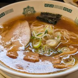 中華そば（420円）、野菜炒め（470円）