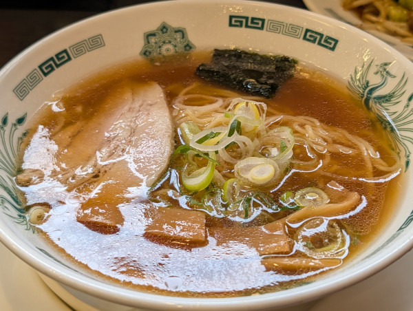 「中華そば（420円）、野菜炒め（470円）」@日高屋 桶川駅店の写真