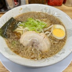 醤油らーめん690円