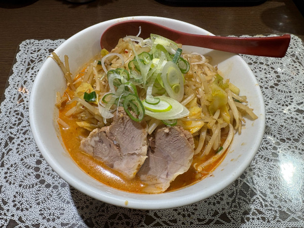 「みそらーめん１辛・W野菜」@北海道らーめん なまら 阿見店の写真