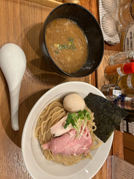 「煮干しつけ麺味玉」@煮干しつけ麺 三代目はるの写真